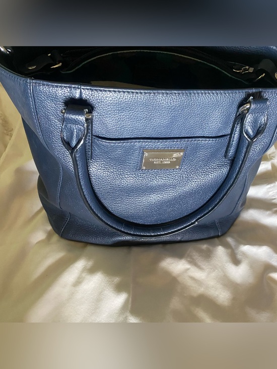 Tignanello Handbags - TIGNANELLO Dark Blue Pebbled Leather Structured Tote with a Removable Bag